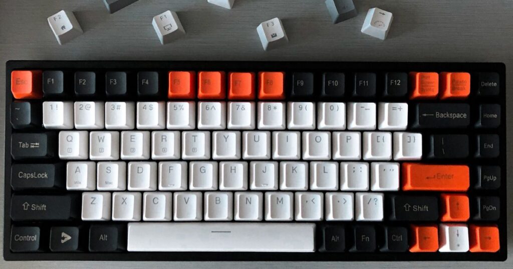 custom mechanical keyboard builder